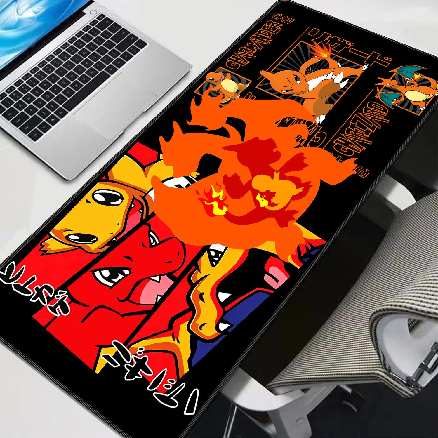 Tapis de Souris XL Pokémon - Dracaufeu Graffiti